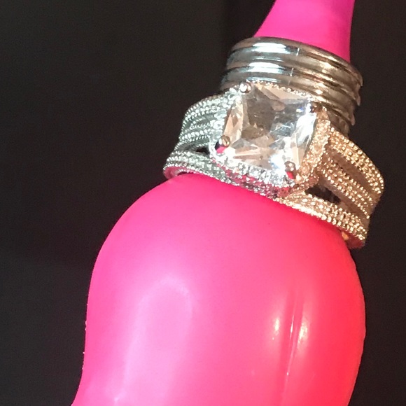 Ring - Picture 3 of 3